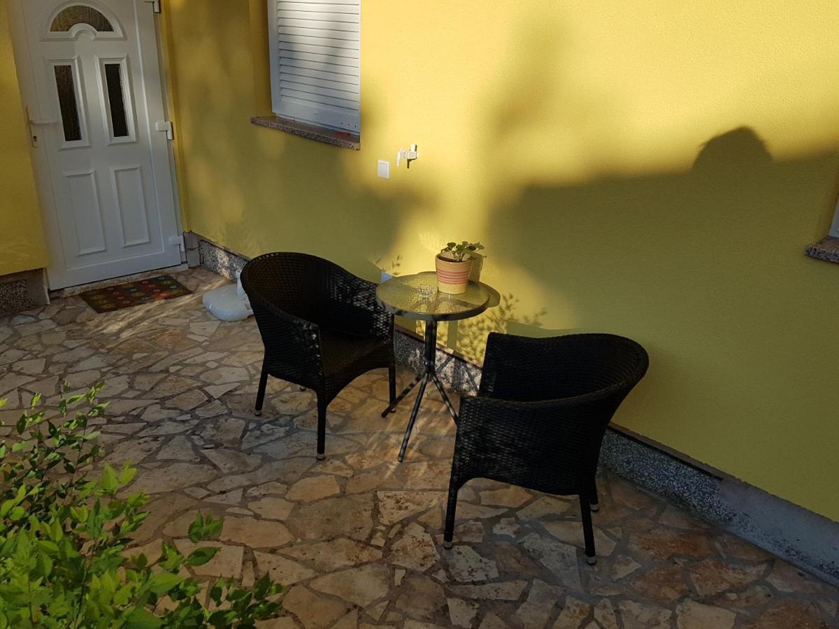 Apartmani Ljerka Malinska Extérieur photo