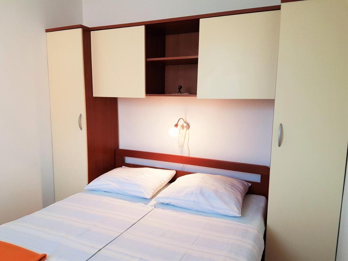 Apartmani Ljerka Malinska Extérieur photo