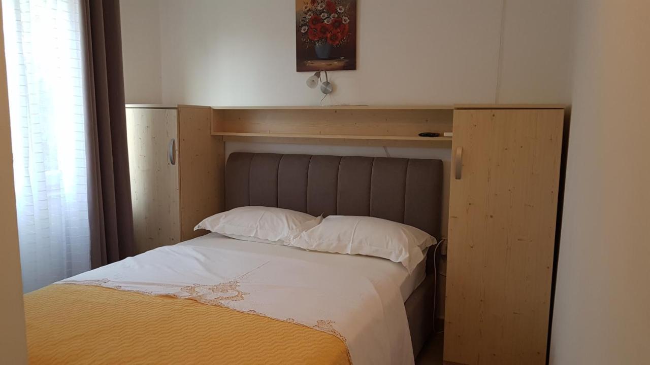 Apartmani Ljerka Malinska Extérieur photo