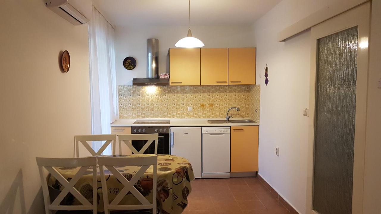 Apartmani Ljerka Malinska Extérieur photo
